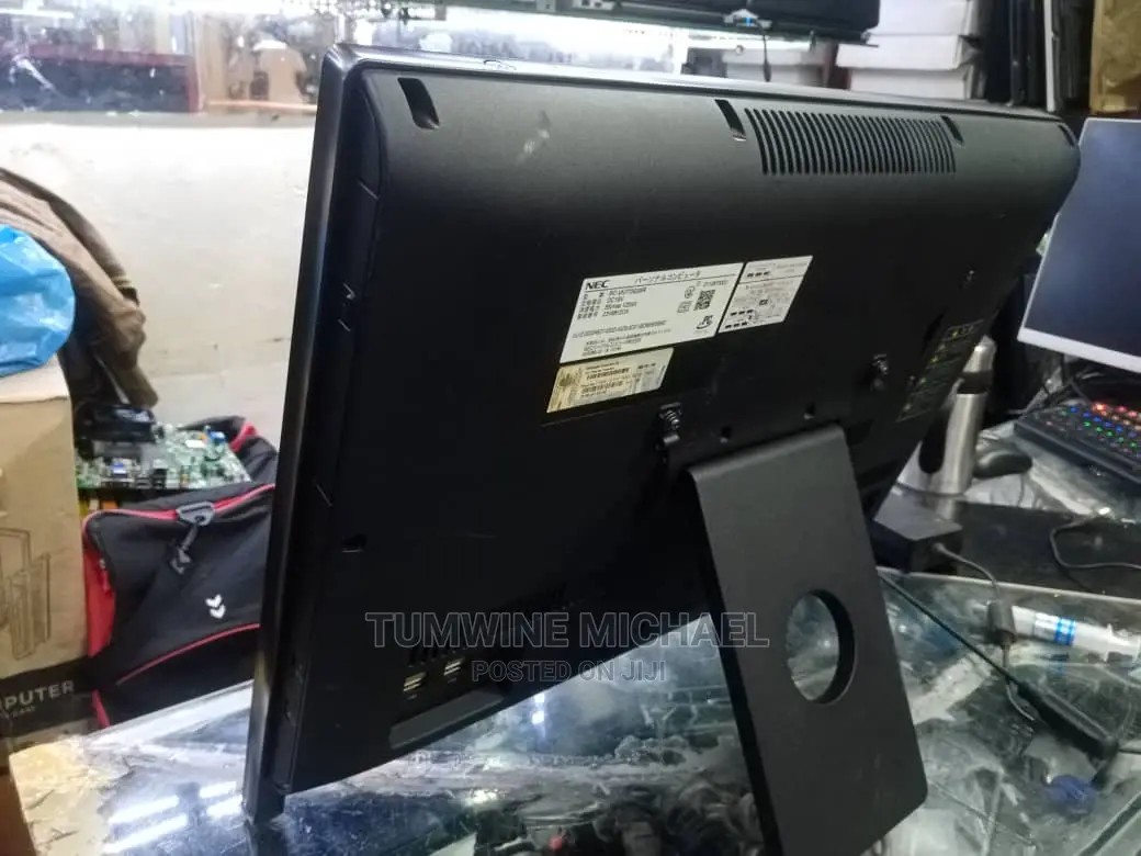 Desktop Computer 4GB Intel Core I7 HDD 1T
