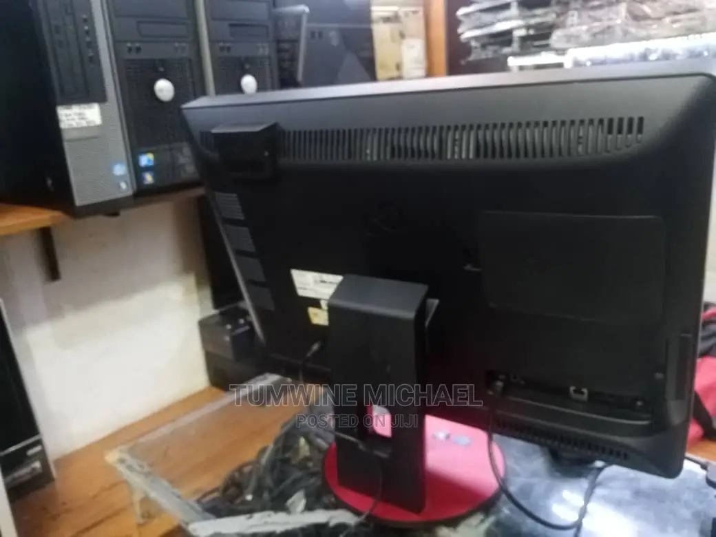 Desktop Computer 4GB Intel Core I7 HDD 1T