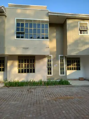 Furnished 5bdrm Duplex in Kira Posh for sale