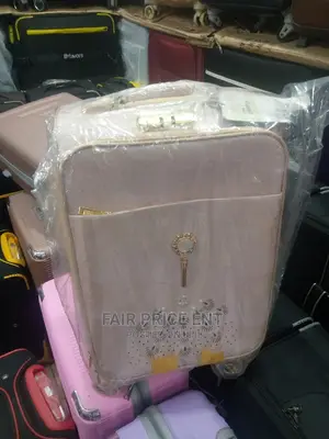 Classy Vip Executive Suitcase.Small.( Gold)