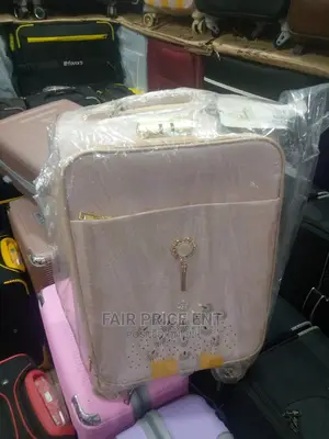 Nobles Suitcases.Medium.( Gold)