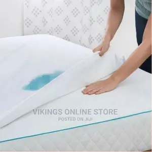 Elegant Fitted Waterproof Mattress Protector