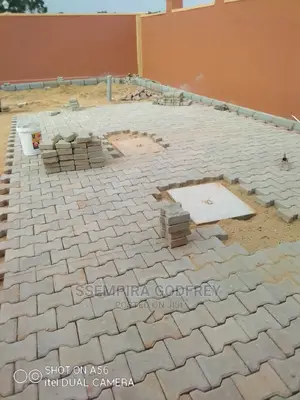 Installers for Pavers