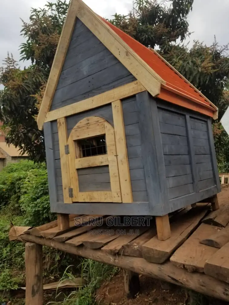 1 Dog House Wood
