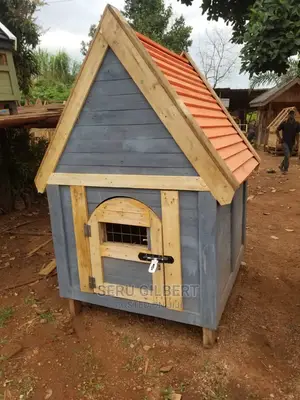 Aray Green Dog House