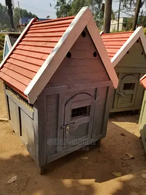 T Dog House