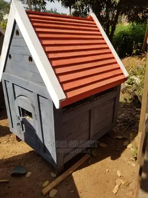 H Dog House Wood