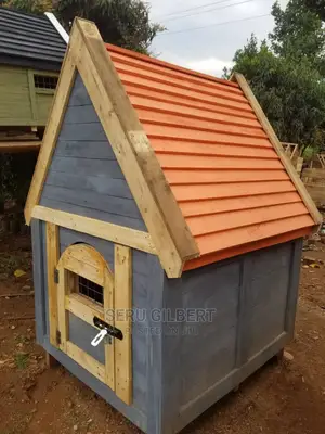P Good Dog House