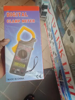 Digital Clamp Meter
