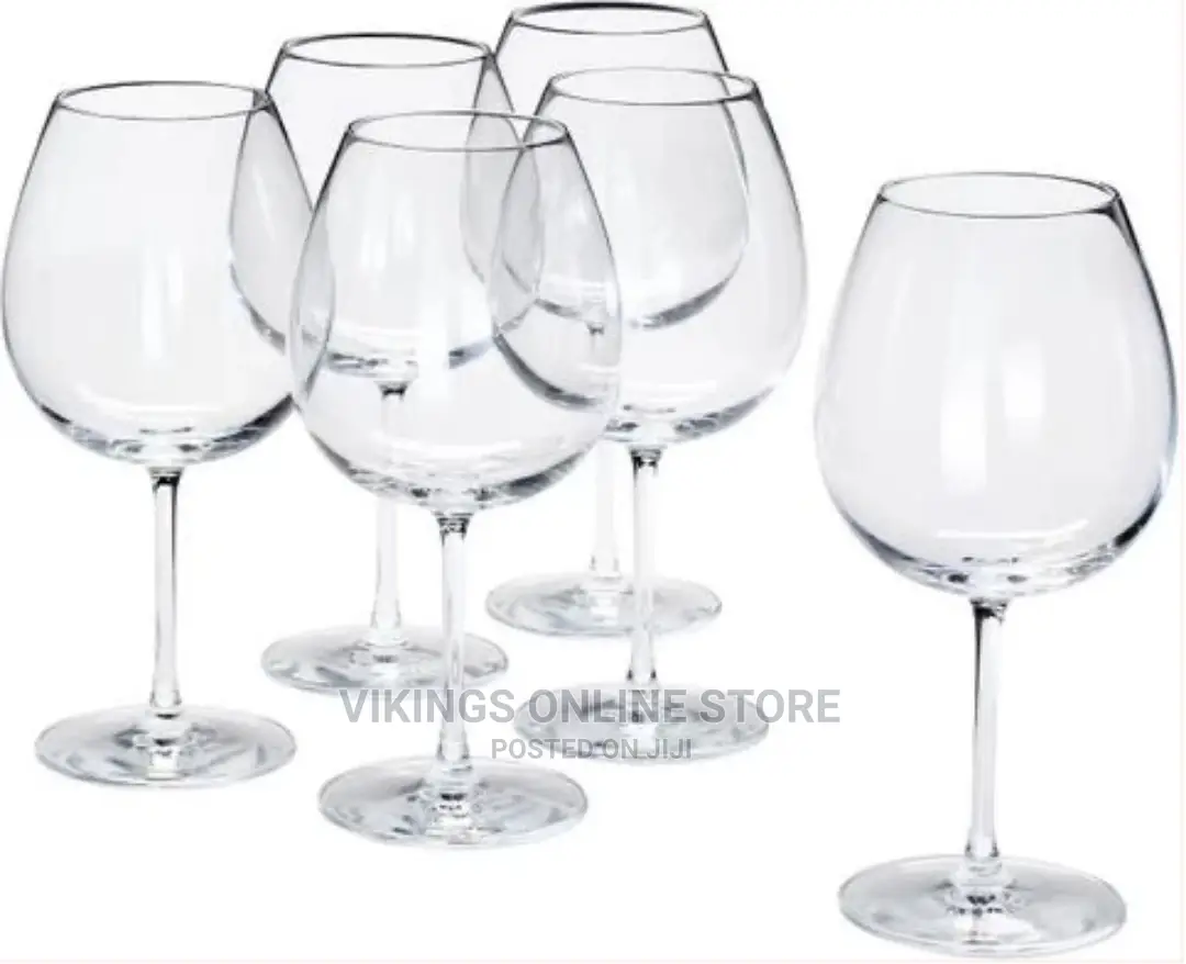 6 Pieces of Big Wine Glasses – Colorless