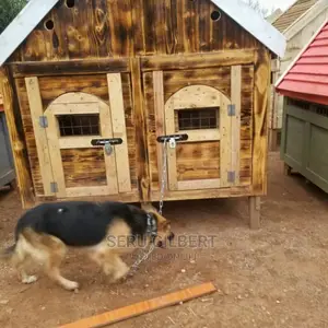 Ke Wooden Dog House