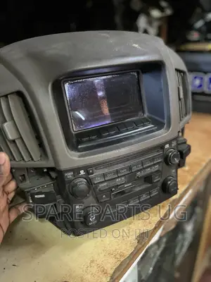 Harrier Original Radio With Ac Control