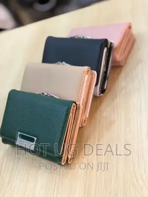 Trolley Multi Card Slot Short Zipper Ladies Wallet