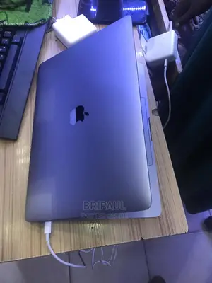 New Laptop Apple MacBook Pro 2019 8GB Intel Core I5 SSD 256GB
