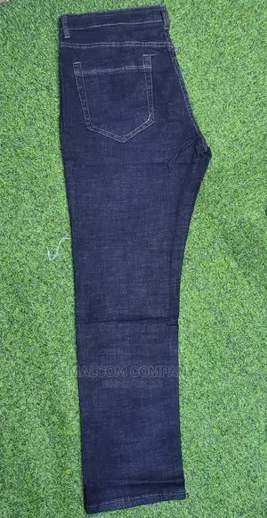 Men Plain Black Jeans.