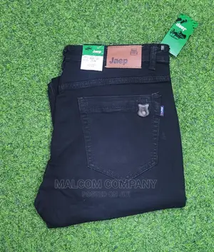 Men Plain Black Jeans Extra