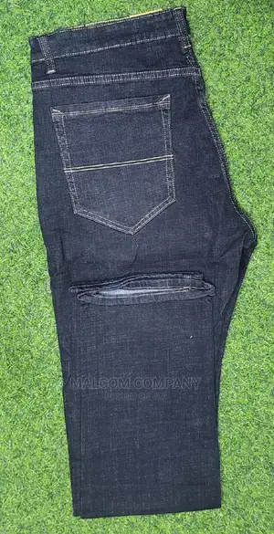 Clean Men Plain Jeans
