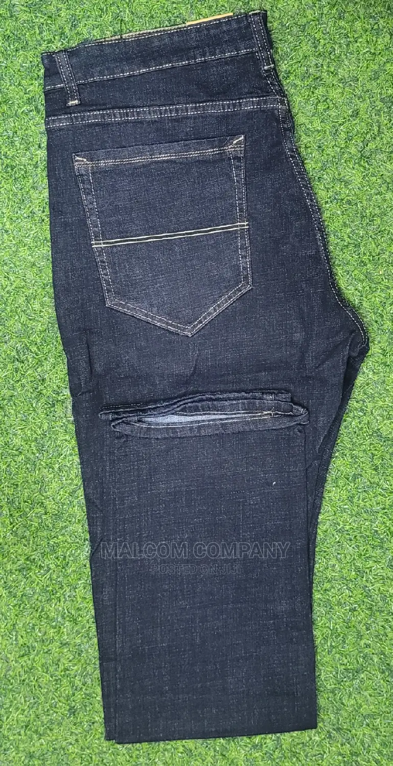 Clean Men Plain Jeans