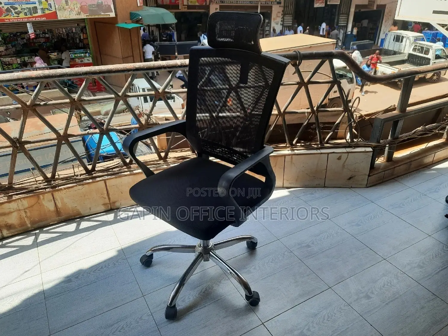 Meshed Office Chair With Headrest