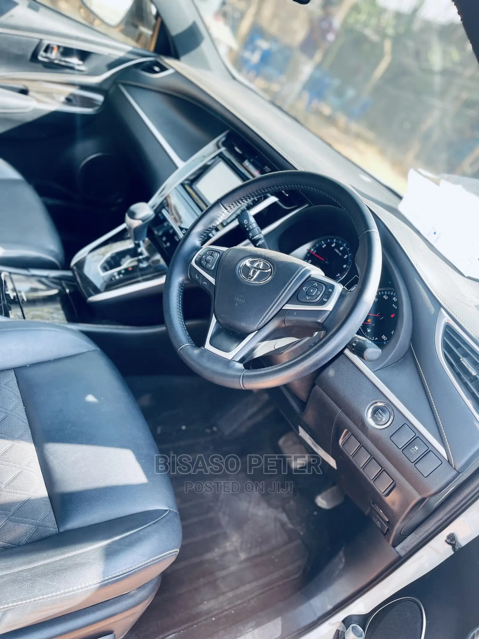 Toyota Harrier 2.0 2015 White
