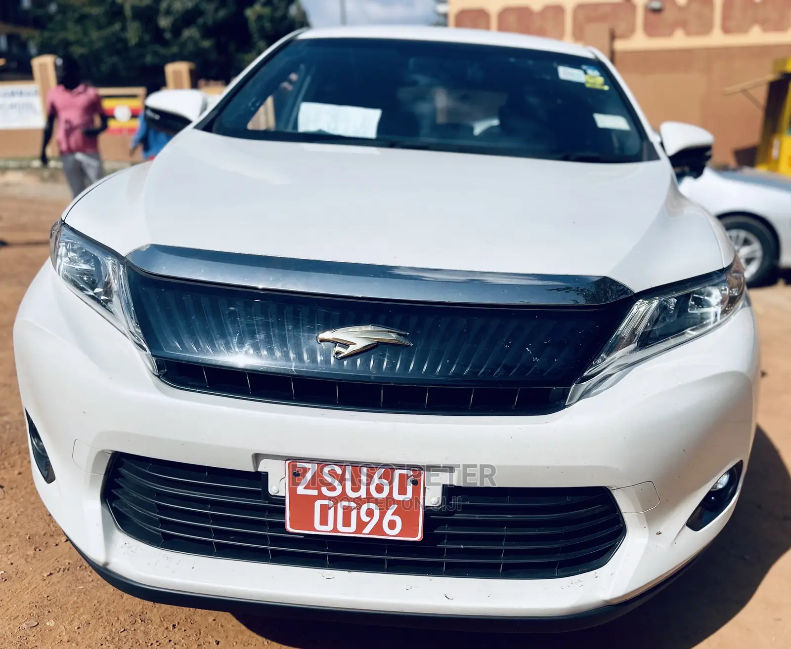 Toyota Harrier 2.0 2015 White