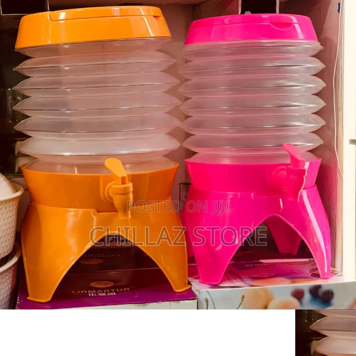 Collapsible Juice Beverage Dispenser.