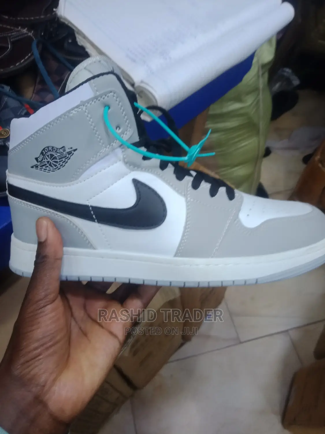 Jordan 1 Sneakers