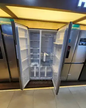 Hisense 670liters Side by Side Refrigerator Silver