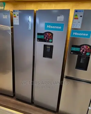 Hisense 670liters Side by Side Refrigerator Silver