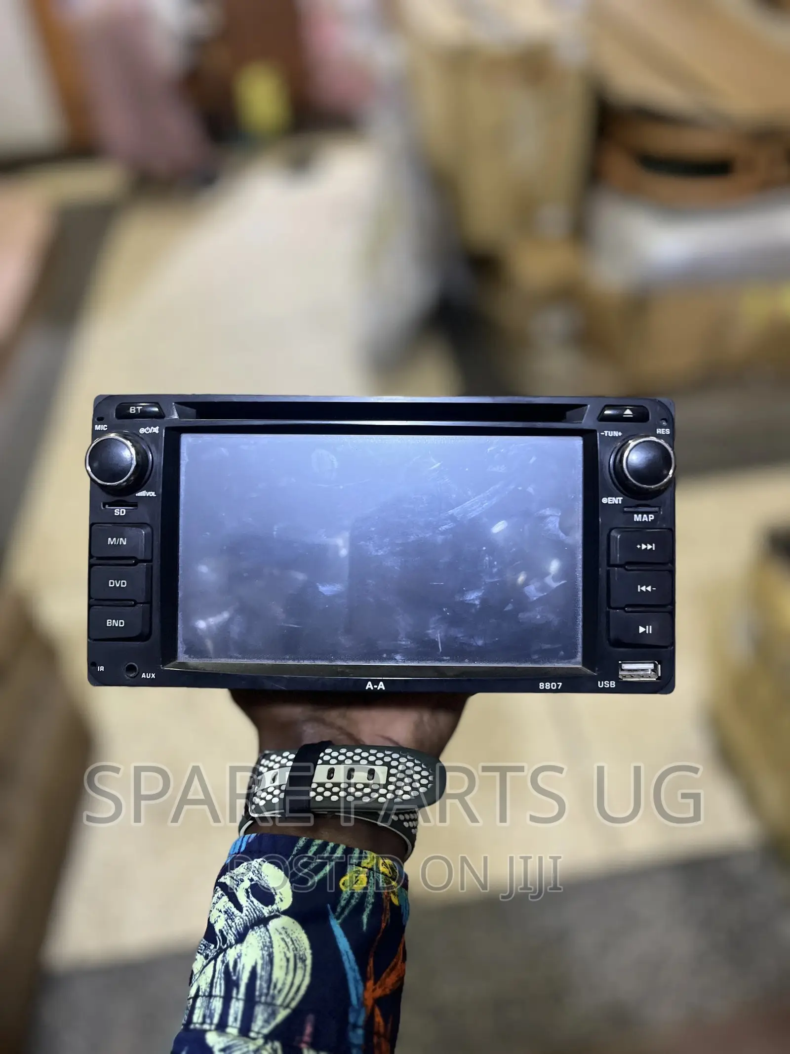 A-a Touchscreen Radio