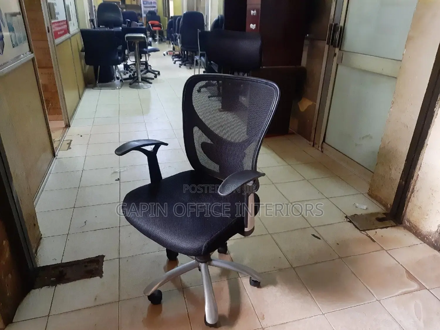 Mesh Back Office Chair With Headrest