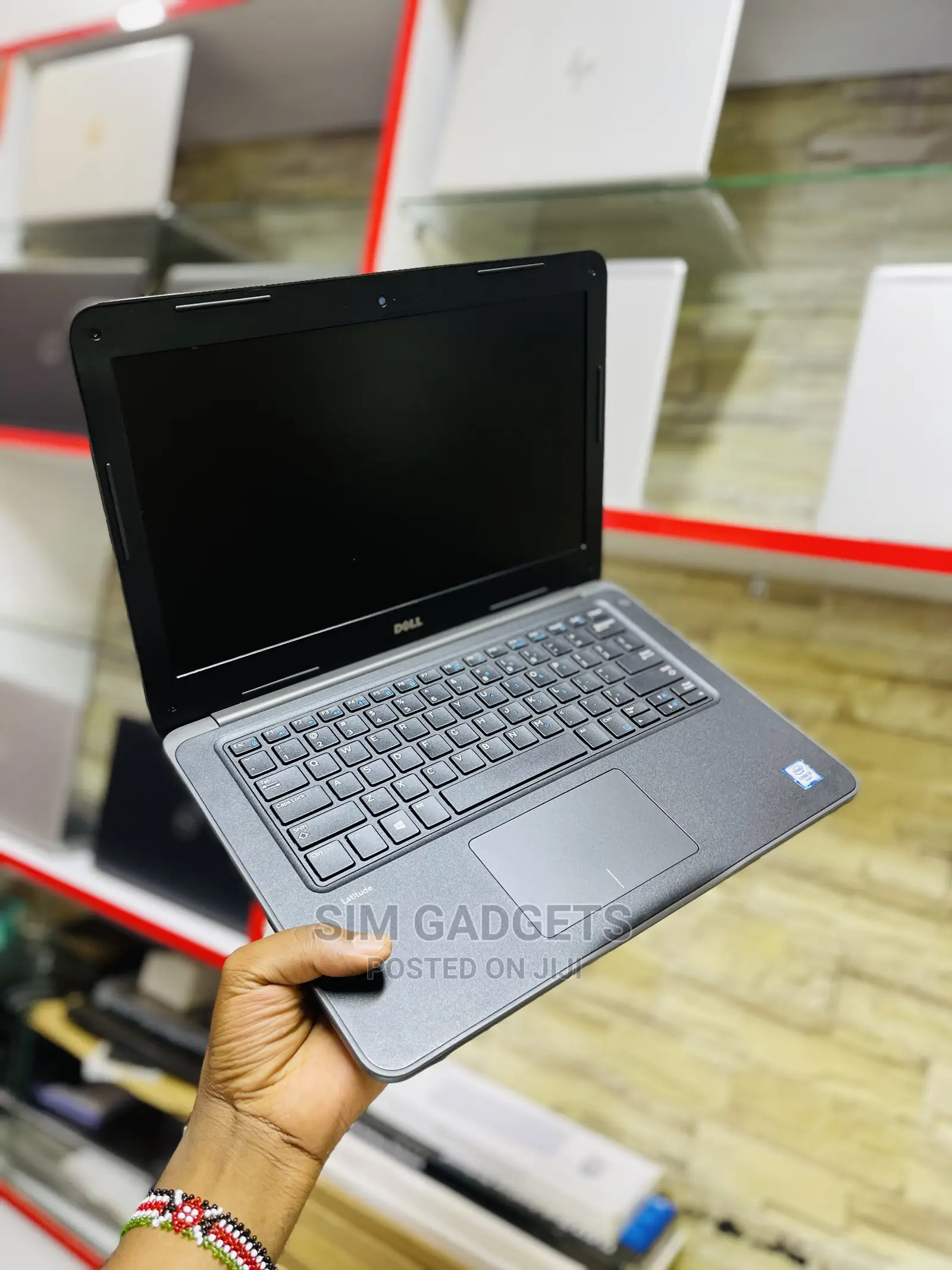 Laptop Dell Latitude 3390 4GB Intel Core I3 HDD 500GB
