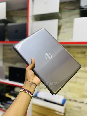 Laptop Dell Latitude 3390 4GB Intel Core I3 HDD 500GB