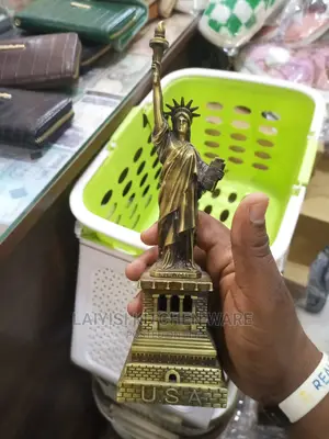 Artic Paris Home ,Office Metalic Decorative Item
