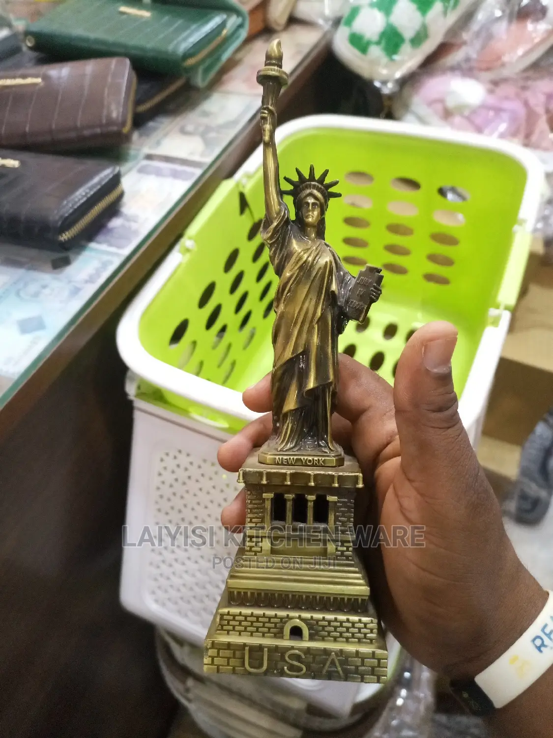 Artic Paris Home ,Office Metalic Decorative Item