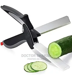 Fruit and Vegetable Knife-Slicer