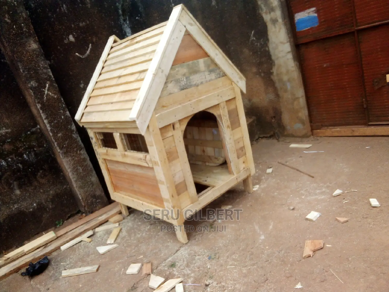 Simba Dog House