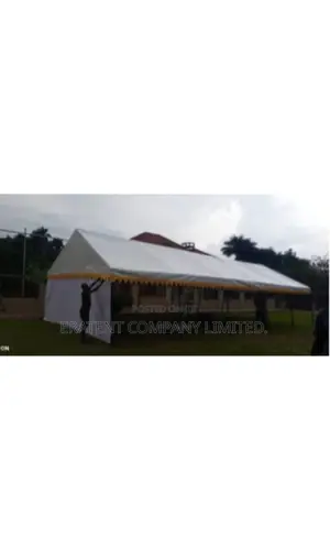 100 Seater Ordinary With a Yellow Design on Top Cover