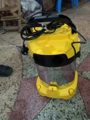 Karcher Vacuum Cleaner 17L