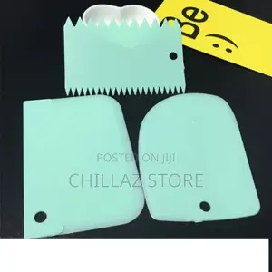 3pcs Cake Scrapers.