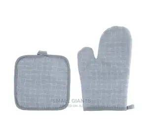 Set of 1 Oven Gloves and 1 Kitchen Pot Holder