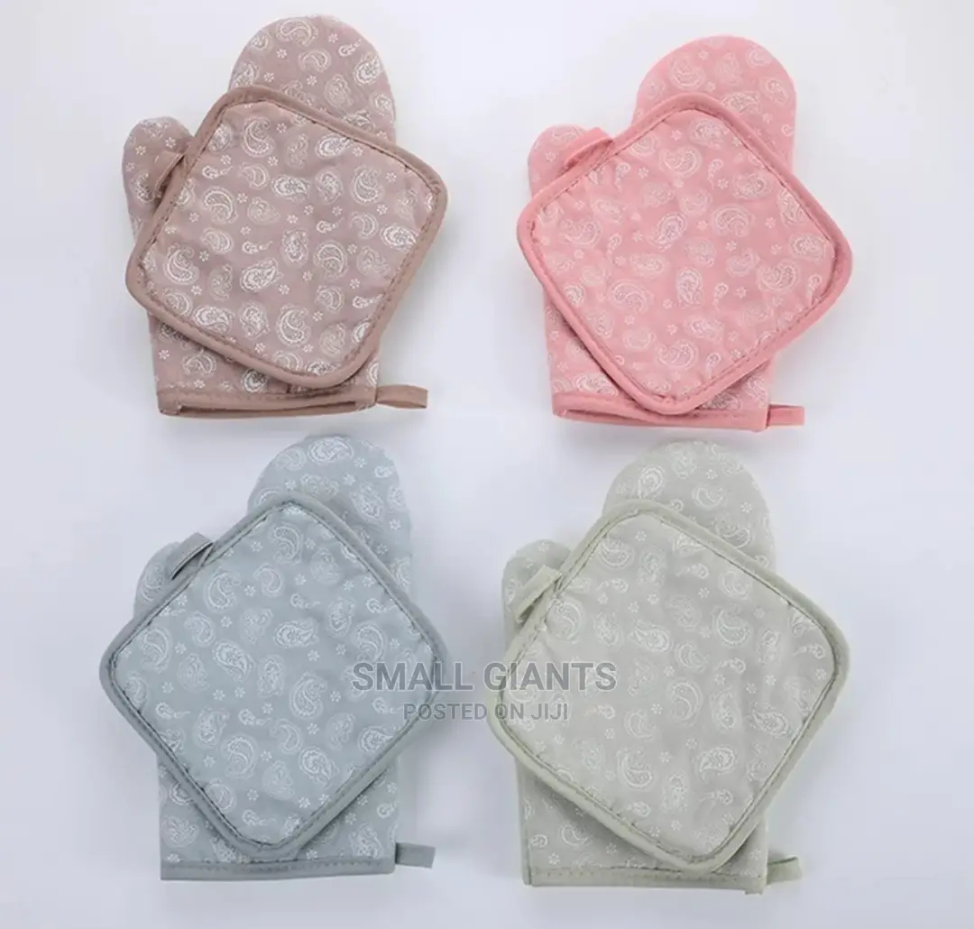 Set of 1 Oven Gloves and 1 Kitchen Pot Holder