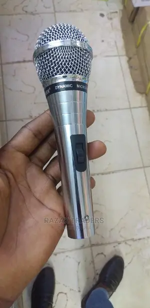 Free Power High Quality Wired Microphone