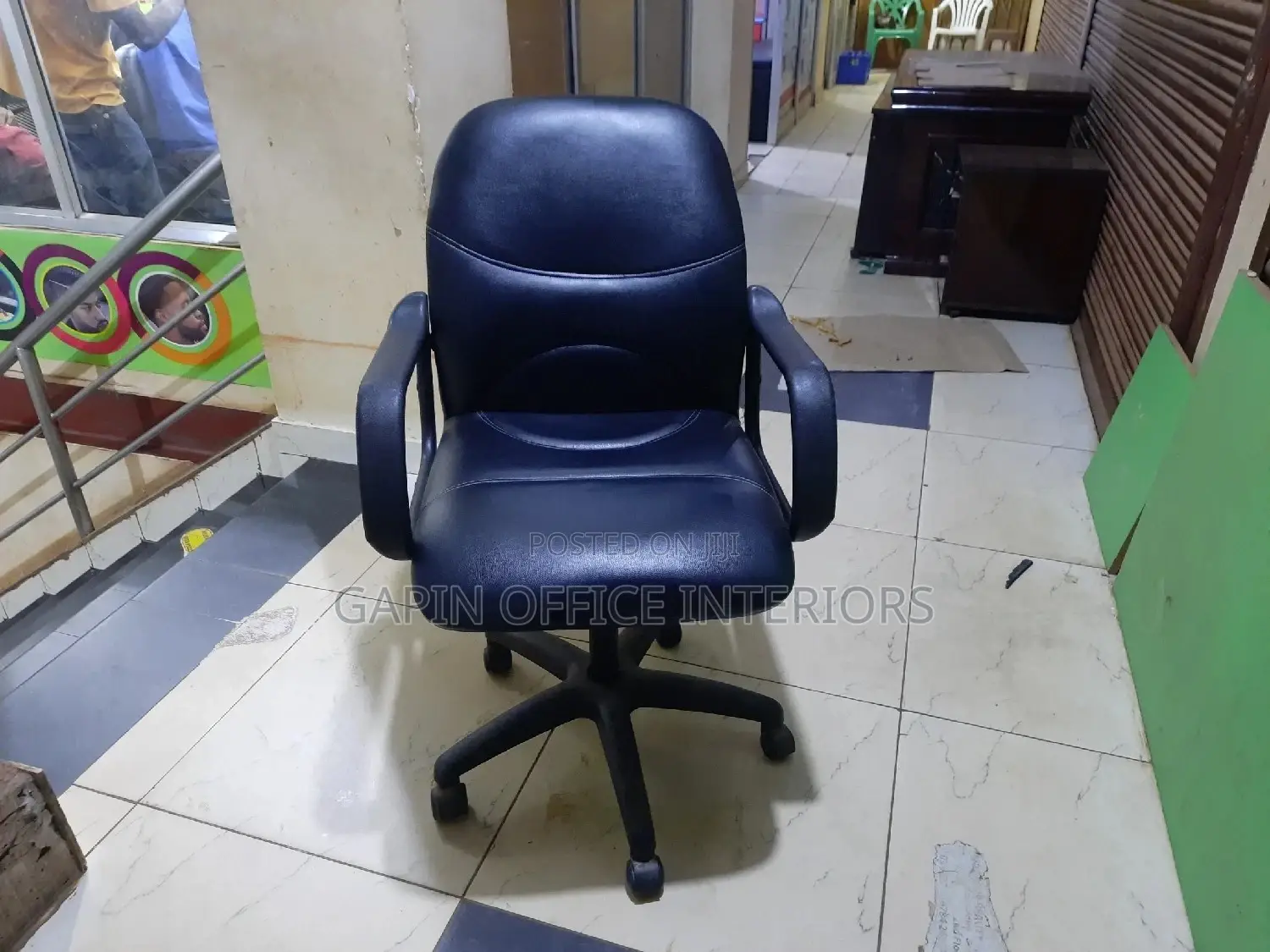 Black Short Back Chair