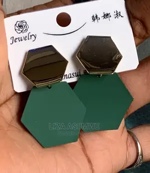 Simple Lady’S Earpins Available
