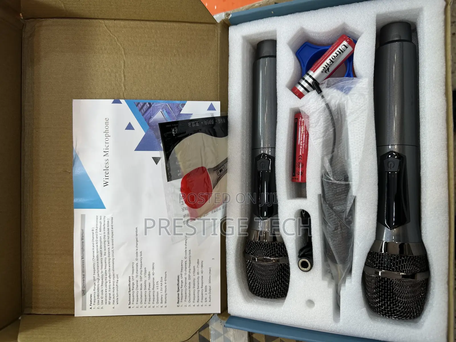 Professional Universal Wireless Microphones (Pair)