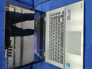 Laptop Toshiba Satellite L40 8GB Intel Core I5 HDD 512GB
