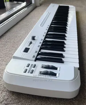 Samson Carbon 49 USB MIDI Controller