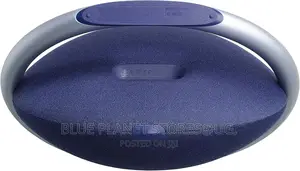HARMAN KARDON Onyx Studio 8 \\ 50w \\ Portable Speaker.