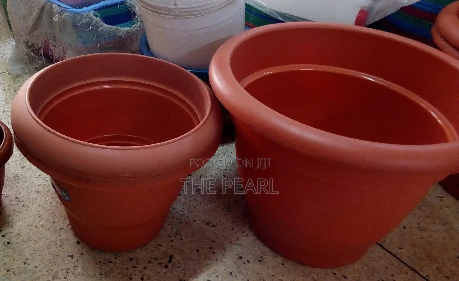 Round Plastic Flower Pots